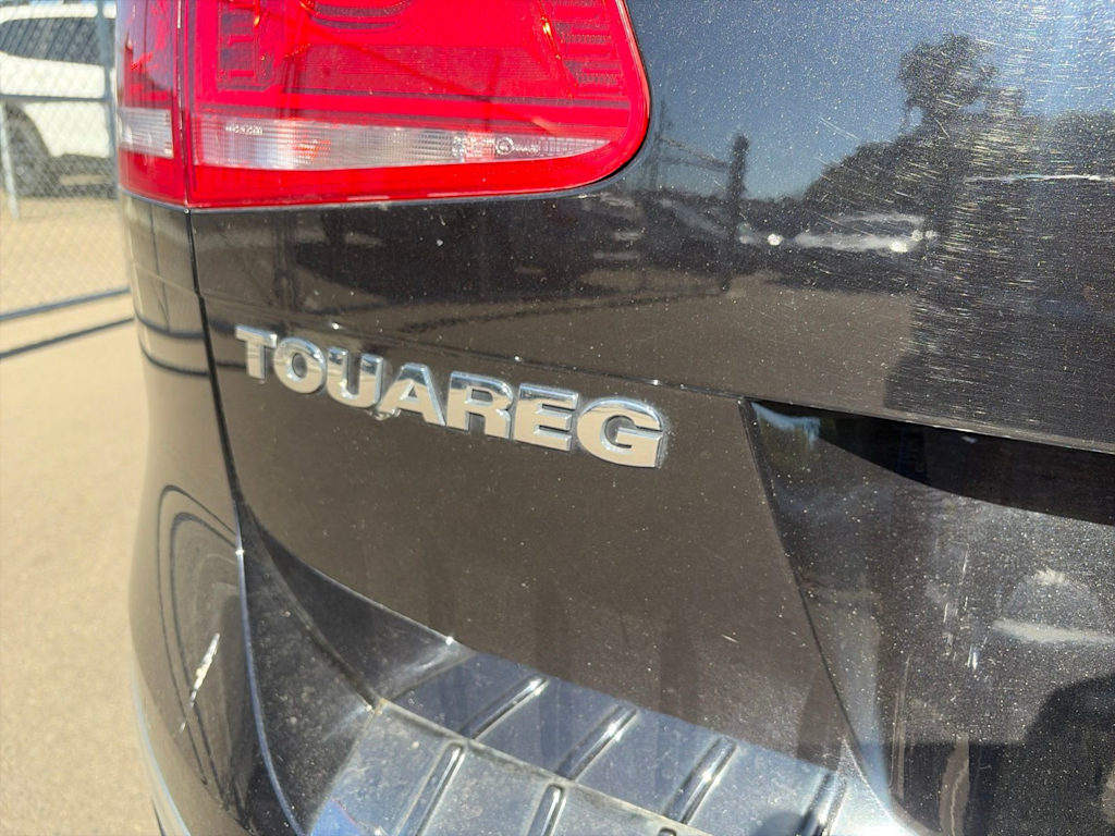 Thumbnail: 2016 Volkswagen Touareg - 26