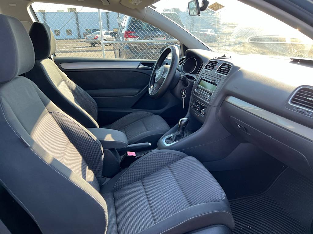 Thumbnail: 2012 Volkswagen Golf - 31