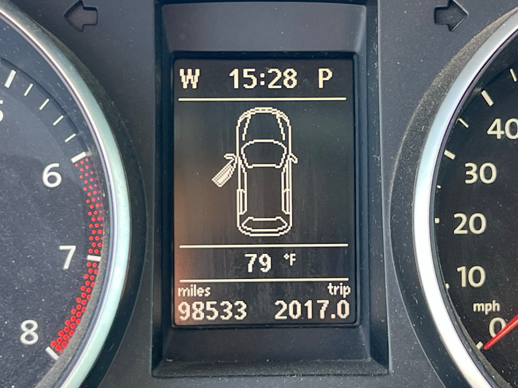 Thumbnail: 2012 Volkswagen Golf - 36