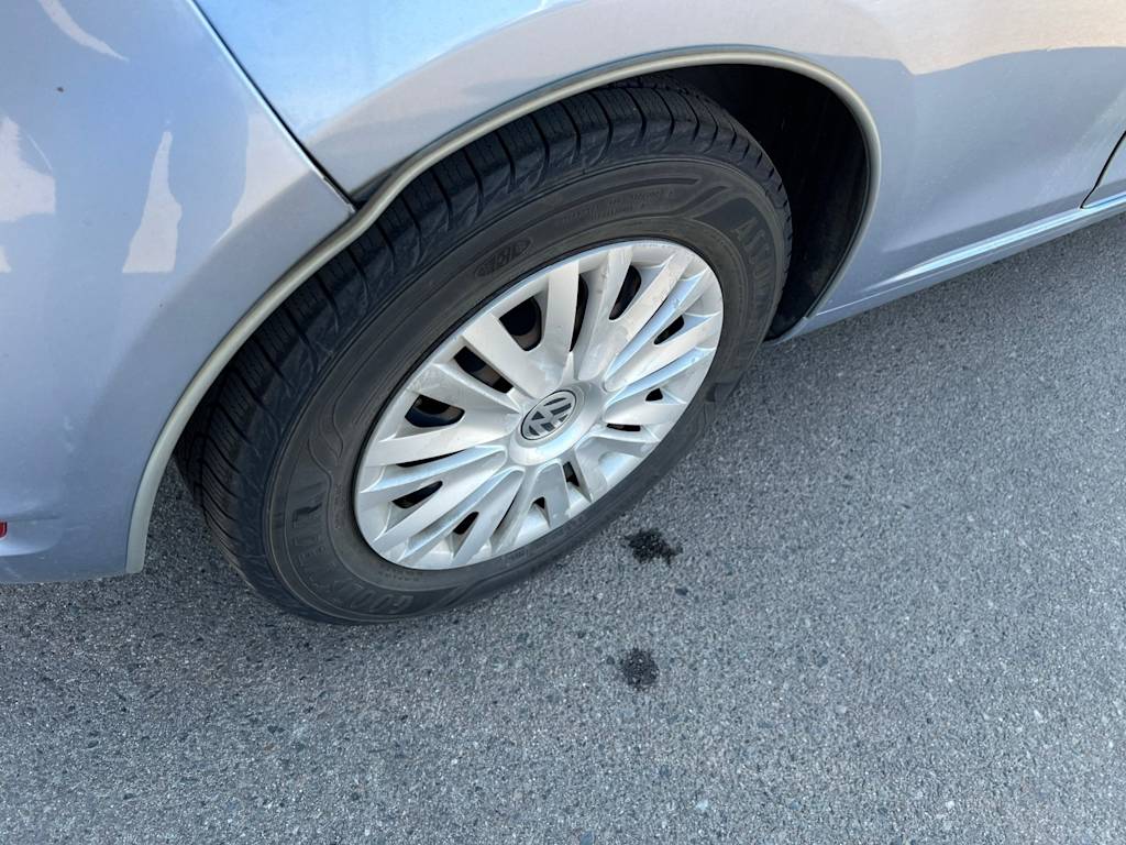 Thumbnail: 2012 Volkswagen Golf - 26