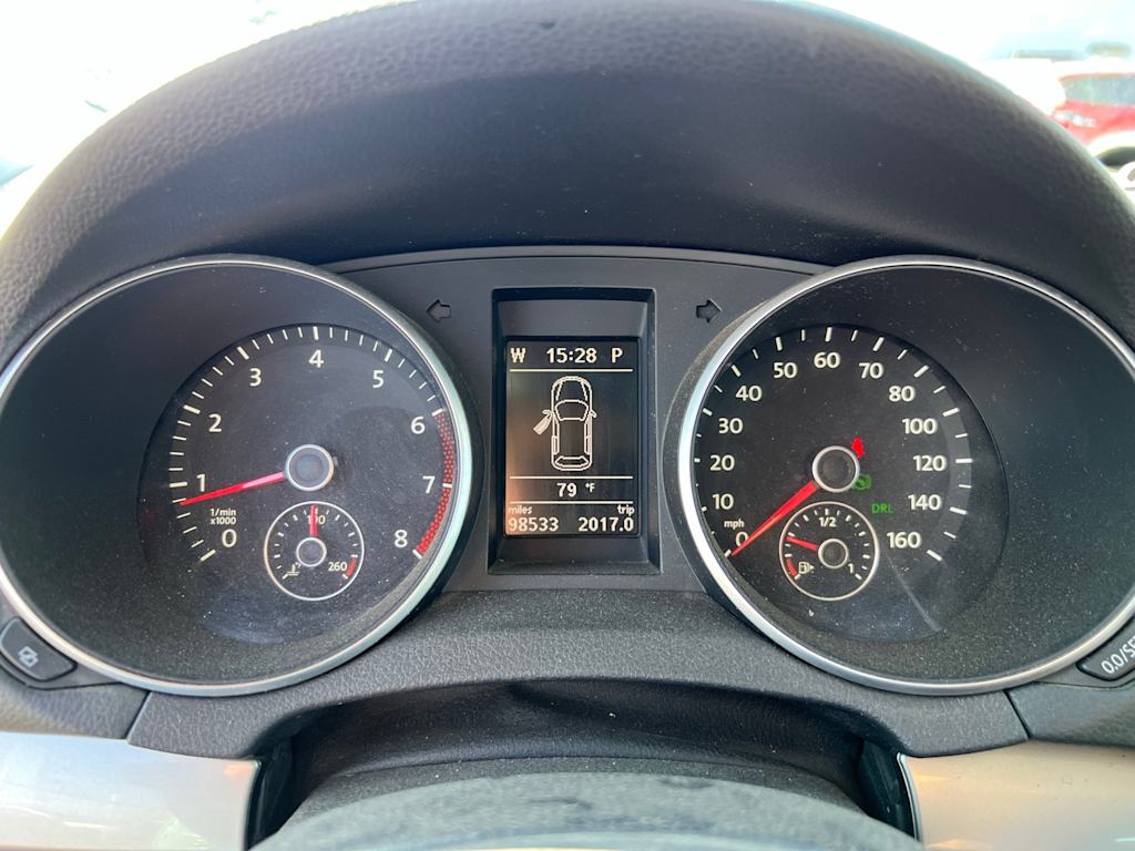 Thumbnail: 2012 Volkswagen Golf - 16