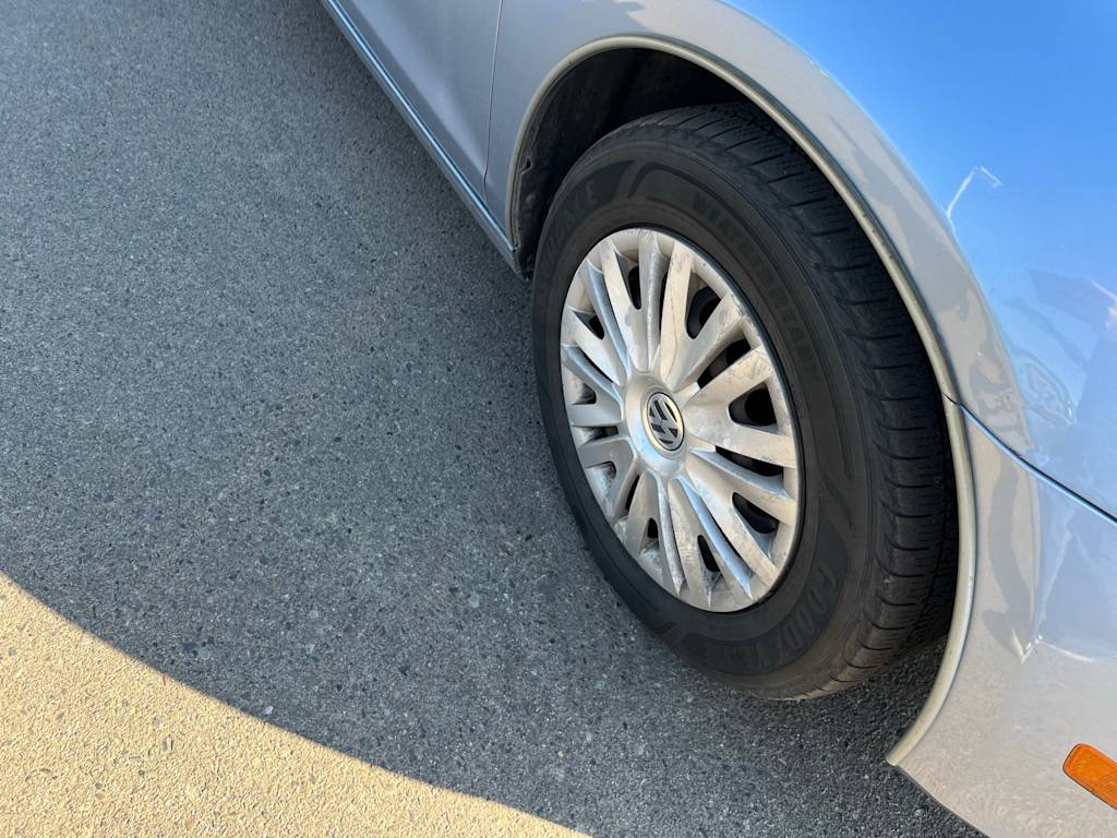 Thumbnail: 2012 Volkswagen Golf - 30