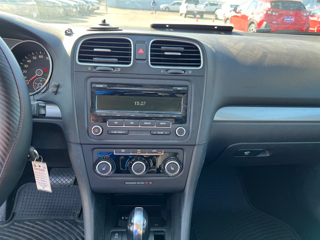 Thumbnail: 2012 Volkswagen Golf - 15