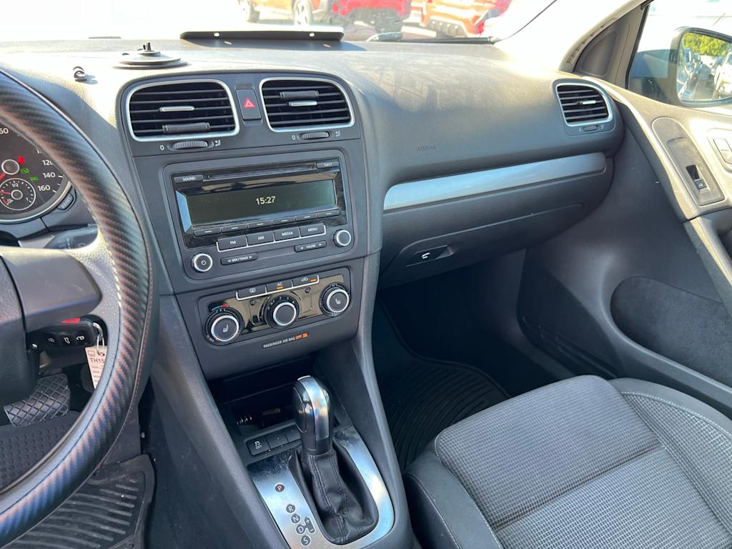 Thumbnail: 2012 Volkswagen Golf - 14