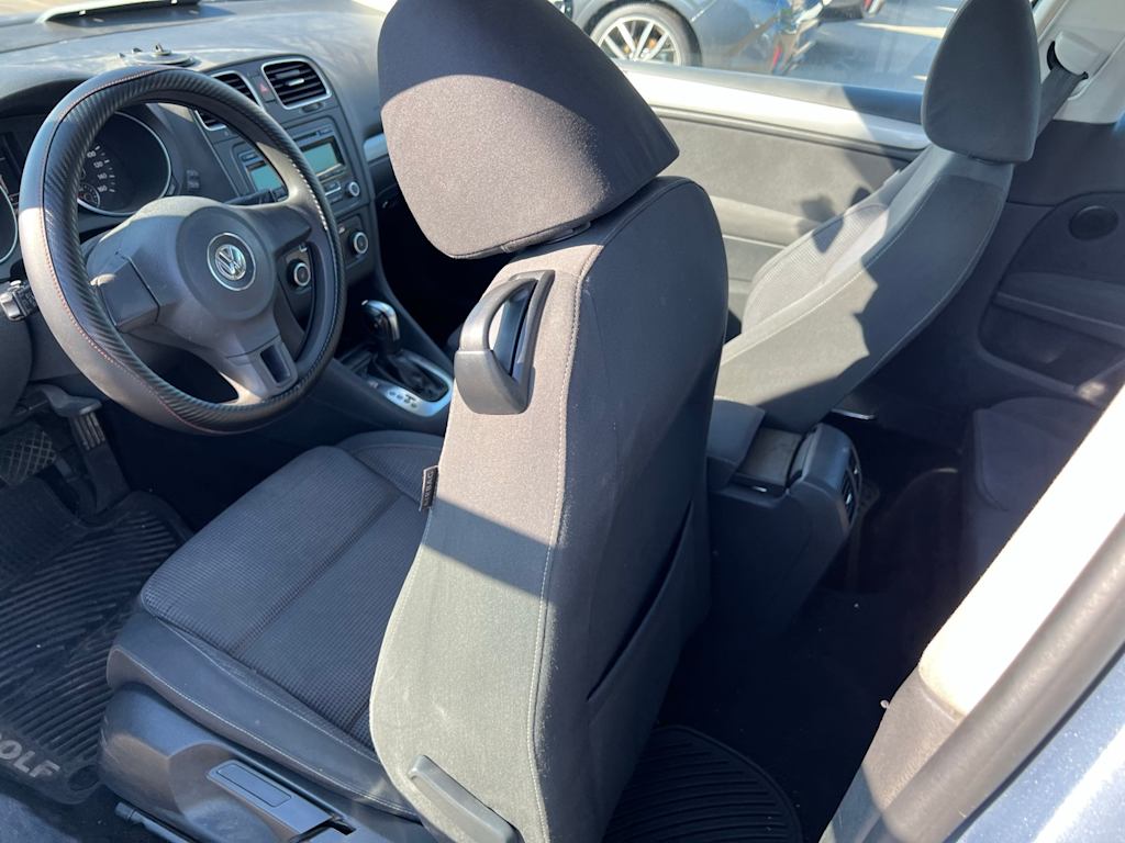 Thumbnail: 2012 Volkswagen Golf - 11