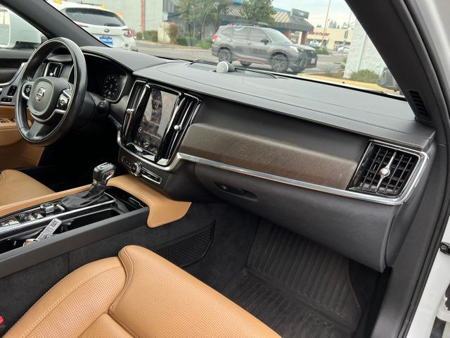 2018 Volvo V90 T6 9