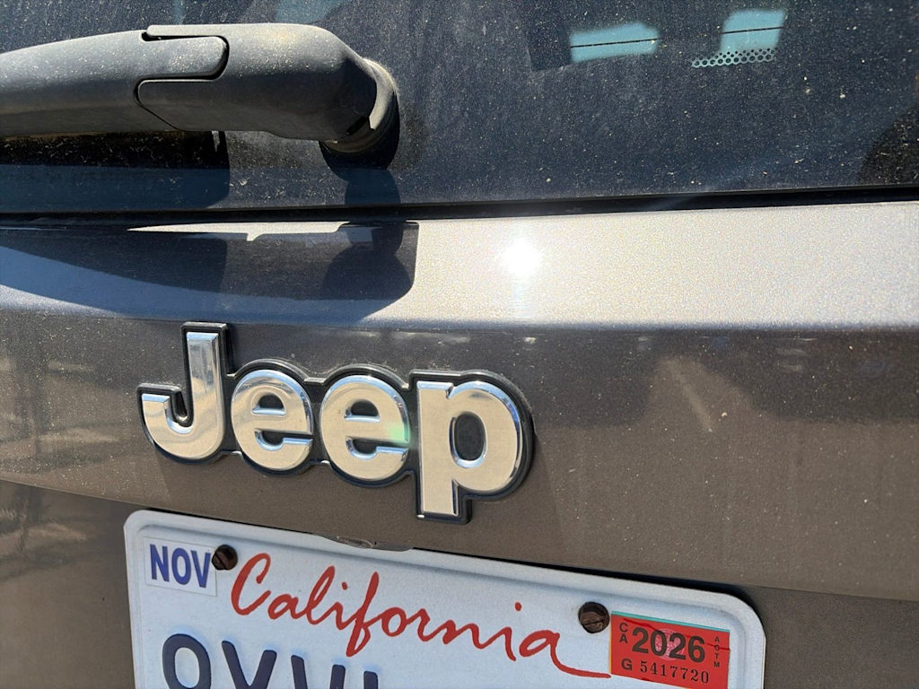 Thumbnail: 2016 Jeep Renegade - 19