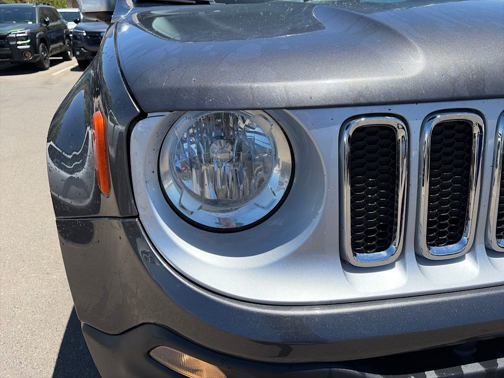 Thumbnail: 2016 Jeep Renegade - 14