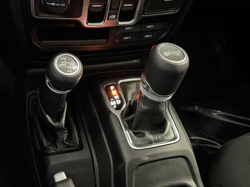 Thumbnail: 2022 Jeep Wrangler - 14