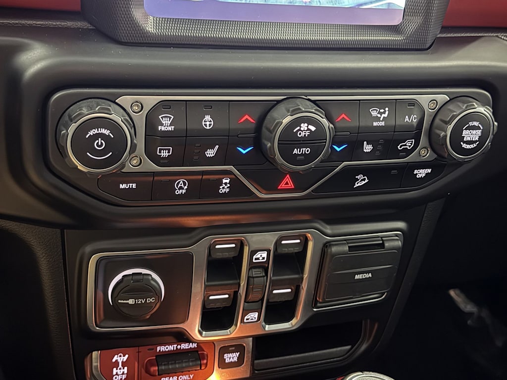 Thumbnail: 2020 Jeep Wrangler - 22