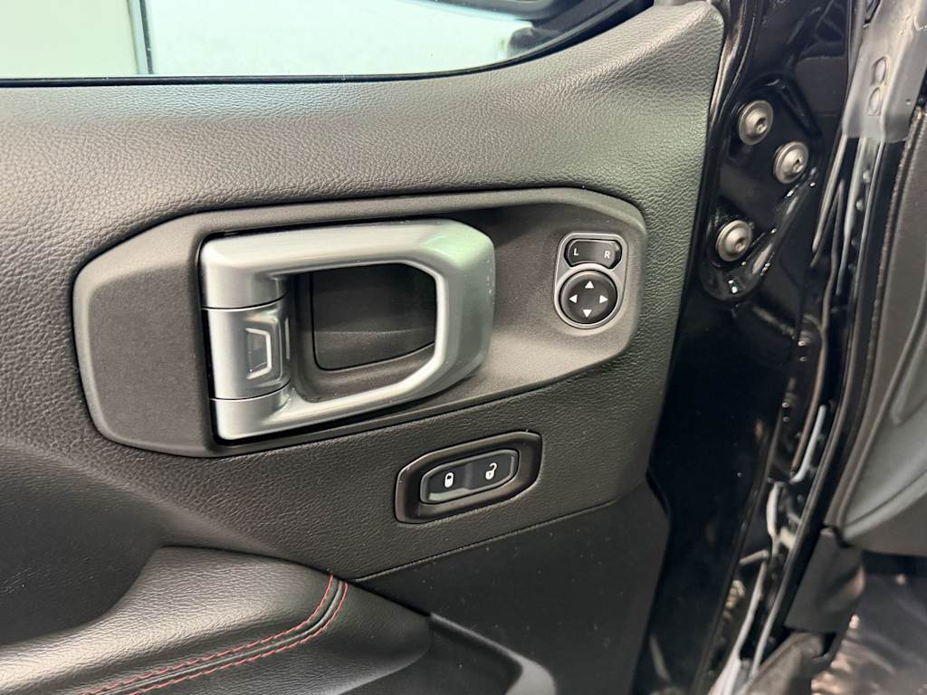 Thumbnail: 2020 Jeep Wrangler - 18