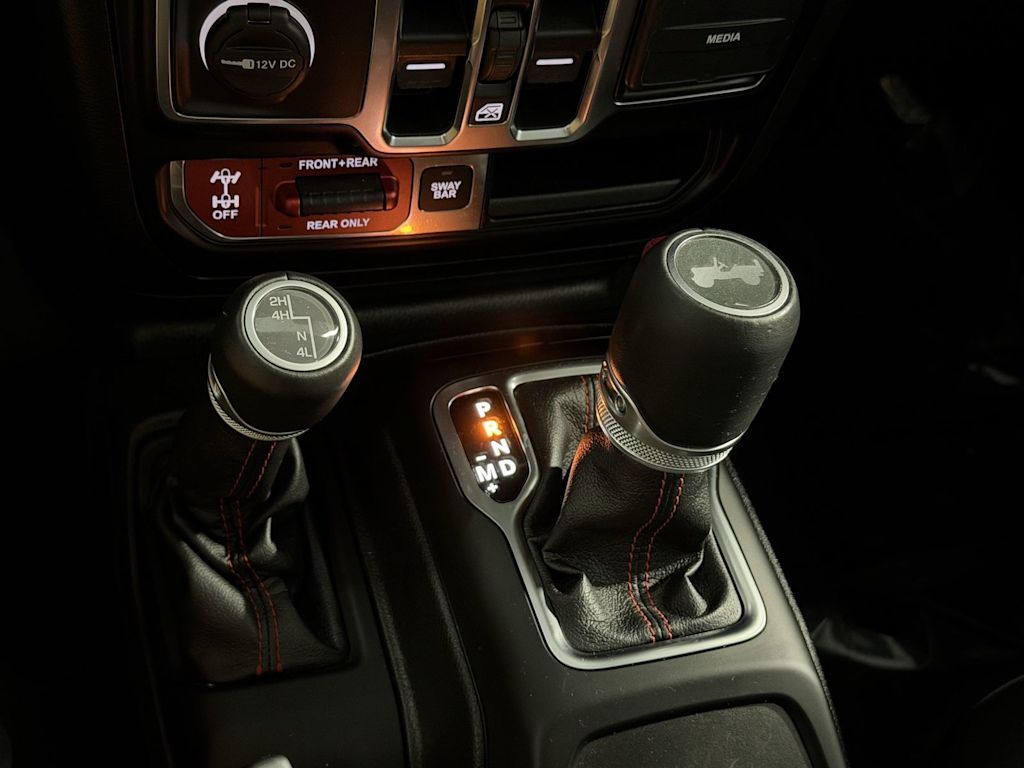 Thumbnail: 2020 Jeep Wrangler - 12