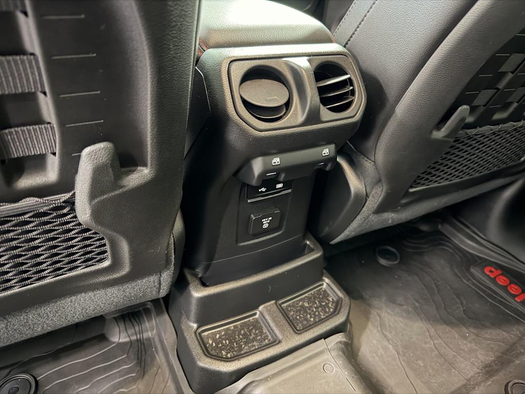 Thumbnail: 2020 Jeep Wrangler - 17