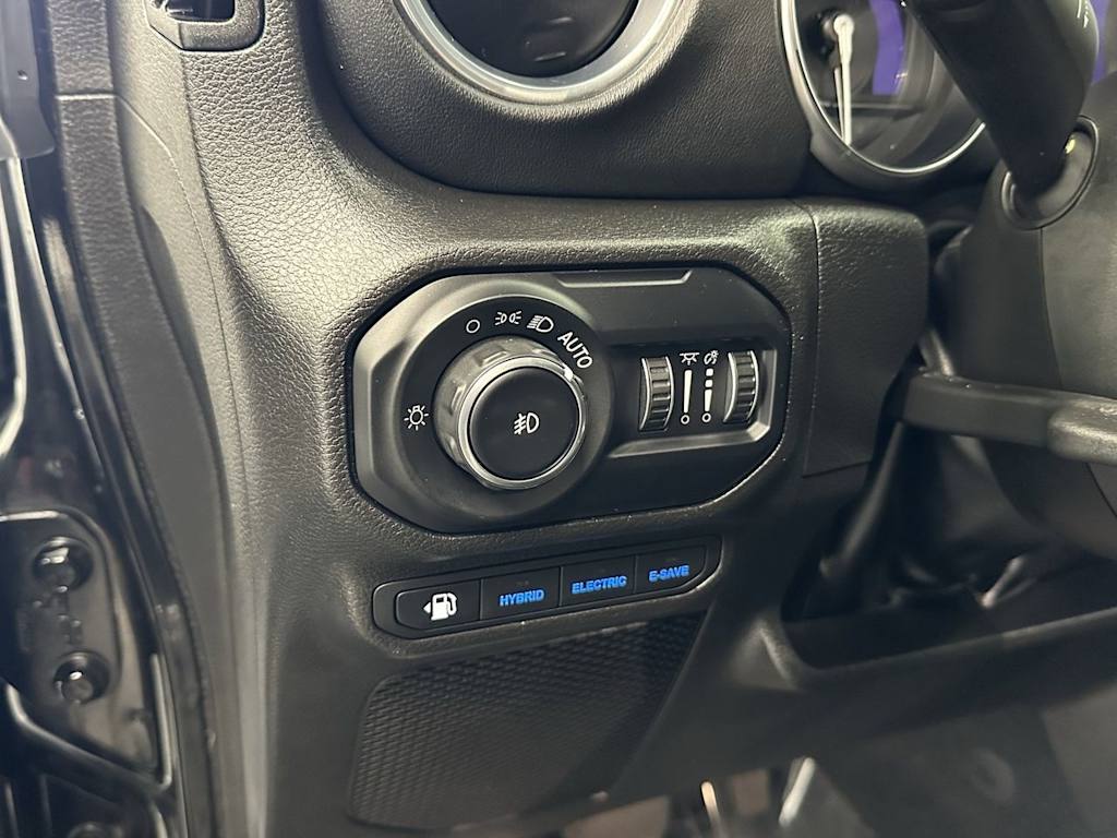 Thumbnail: 2022 Jeep Wrangler - 20