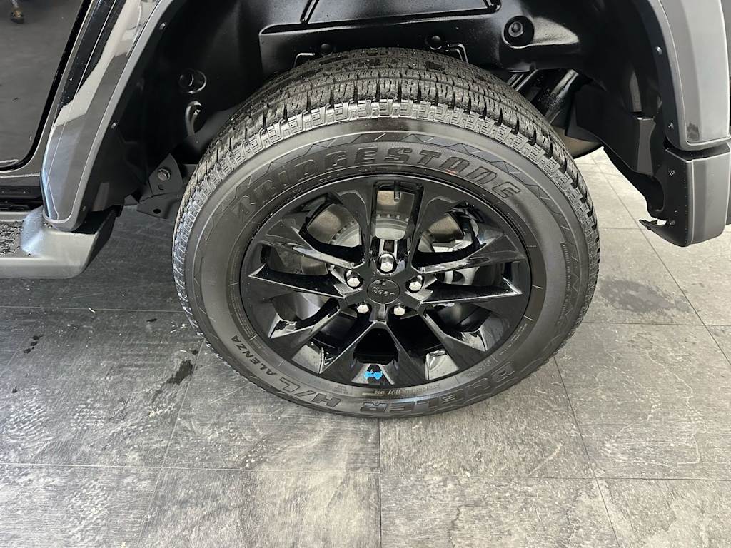 Thumbnail: 2022 Jeep Wrangler - 5