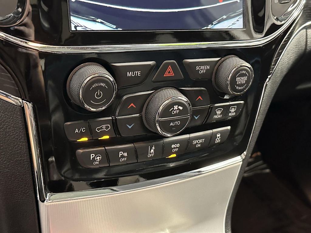 Thumbnail: 2021 Jeep Grand Cherokee - 25