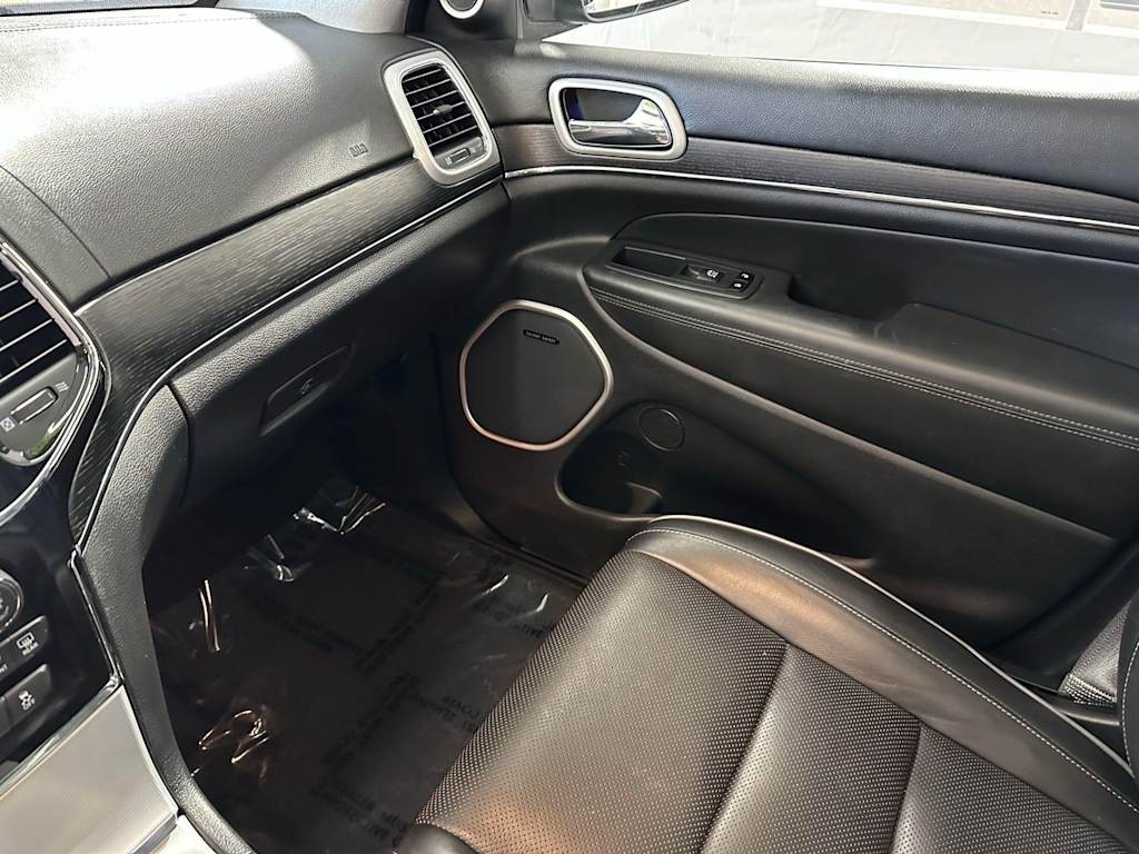 Thumbnail: 2021 Jeep Grand Cherokee - 11