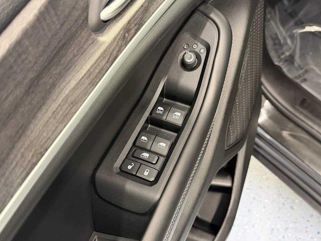 Thumbnail: 2024 Jeep Grand Cherokee - 17