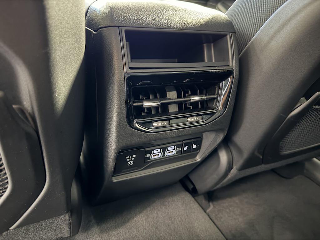 Thumbnail: 2024 Jeep Grand Cherokee - 16