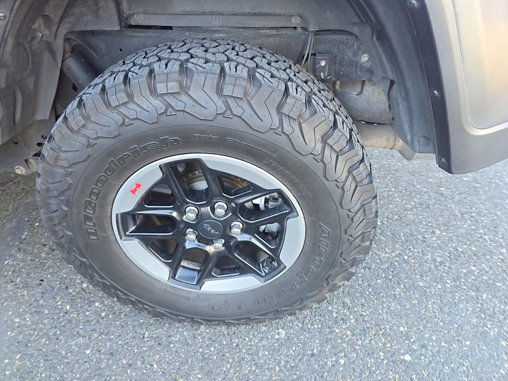 Thumbnail: 2020 Jeep Gladiator - 15