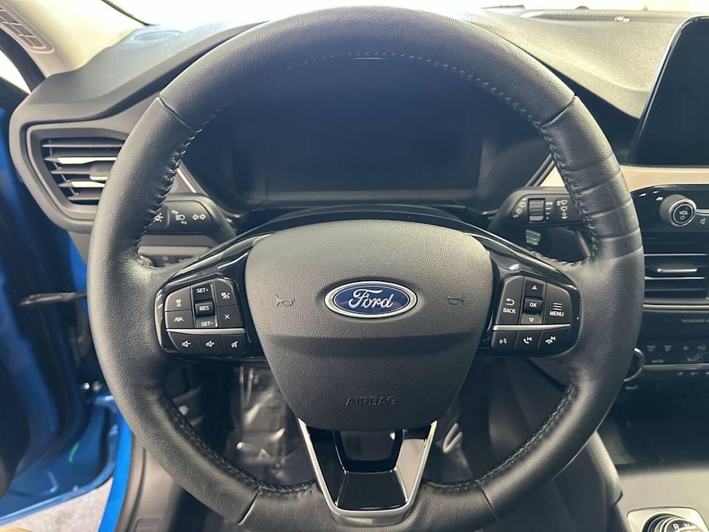 Thumbnail: 2021 Ford Escape - 11