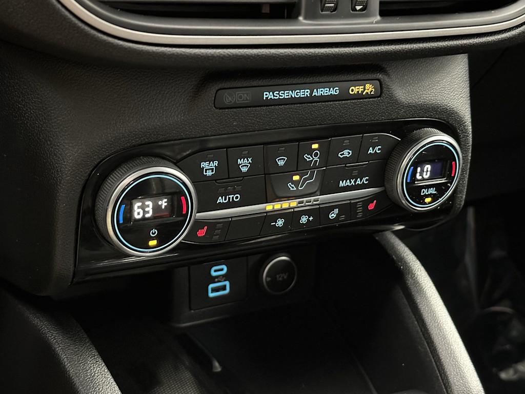 Thumbnail: 2021 Ford Escape - 24
