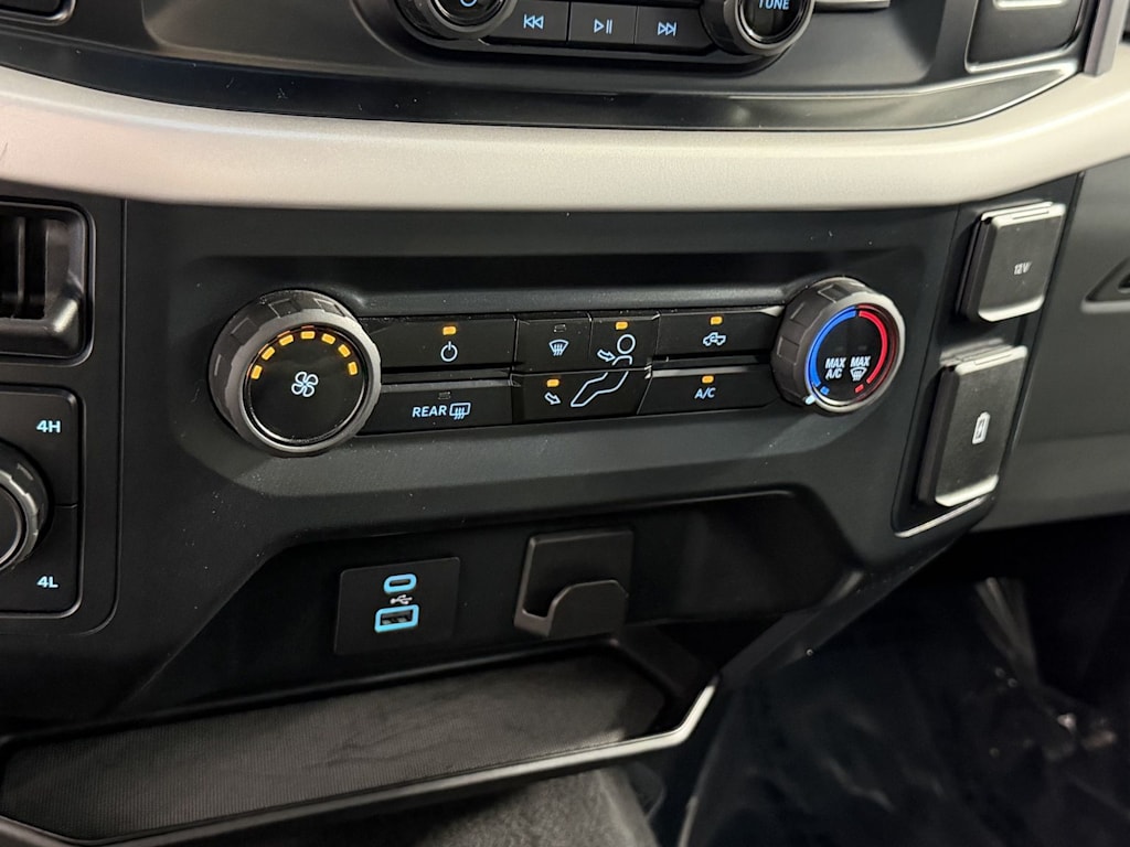 Thumbnail: 2023 Ford F-150 - 25
