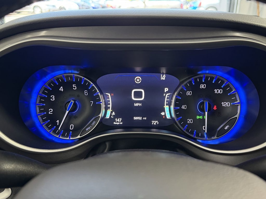 Thumbnail: 2023 Chrysler Pacifica - 19