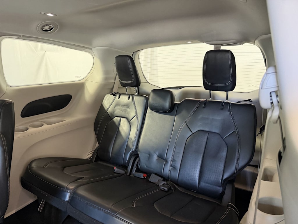 Thumbnail: 2023 Chrysler Pacifica - 15