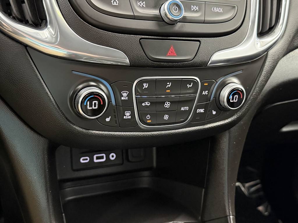 Thumbnail: 2019 Chevrolet Equinox - 24