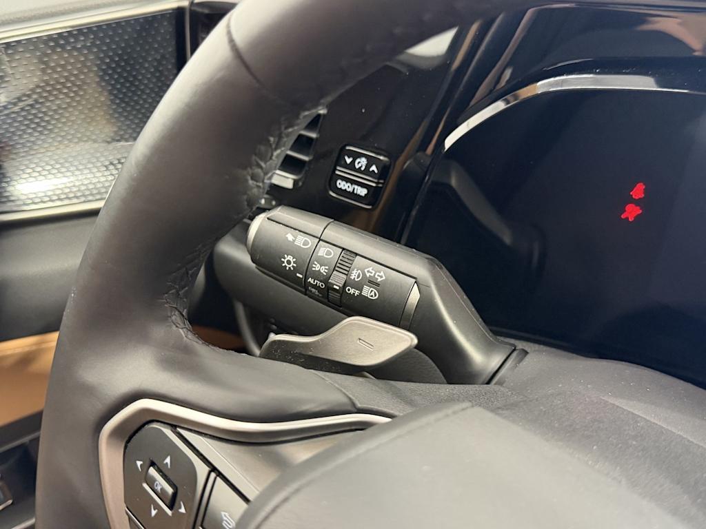 Thumbnail: 2024 Lexus ES - 12