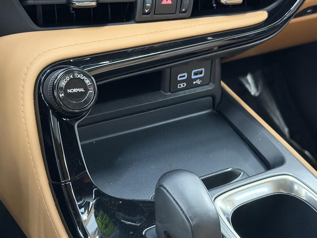 Thumbnail: 2024 Lexus ES - 23
