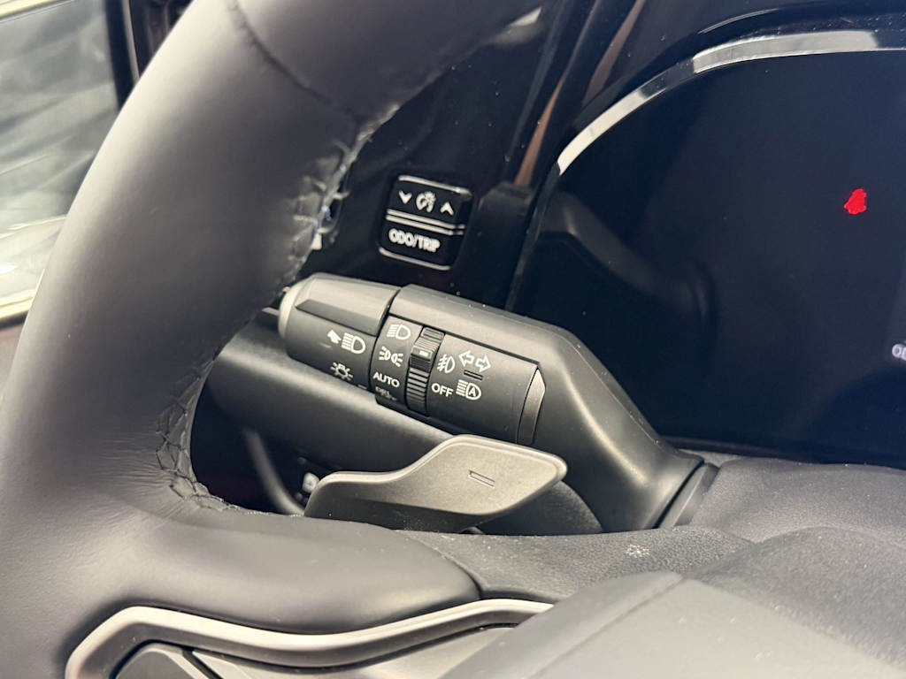 Thumbnail: 2024 Lexus ES - 22