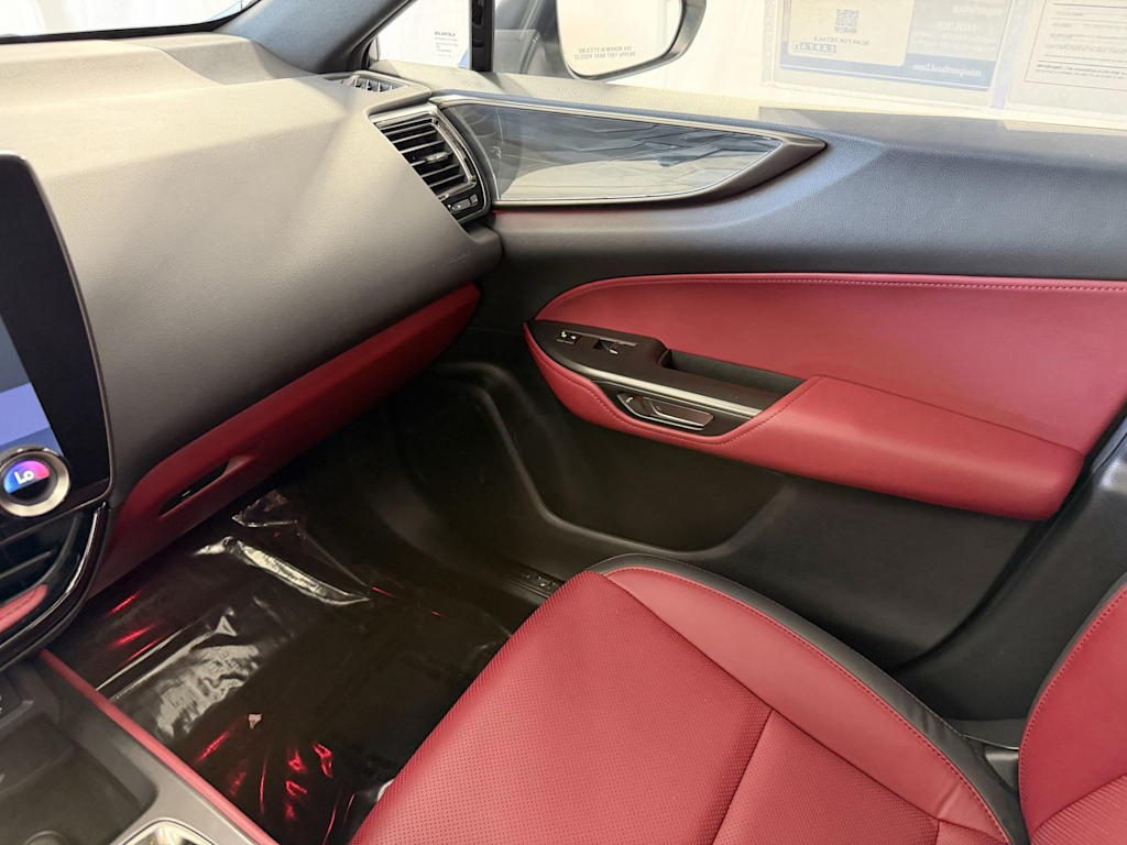 Thumbnail: 2024 Lexus ES - 25