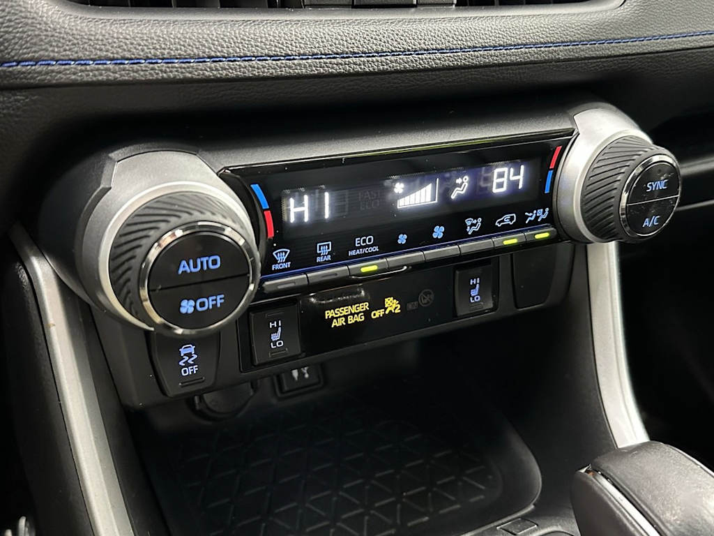 Thumbnail: 2019 Toyota RAV4 - 22