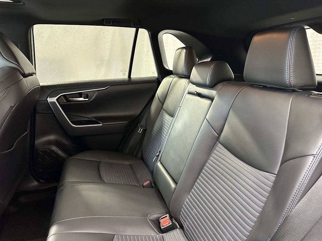 Thumbnail: 2019 Toyota RAV4 - 9