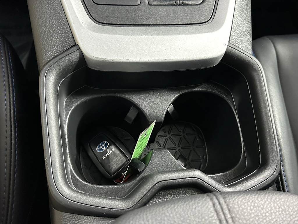 Thumbnail: 2019 Toyota RAV4 - 24