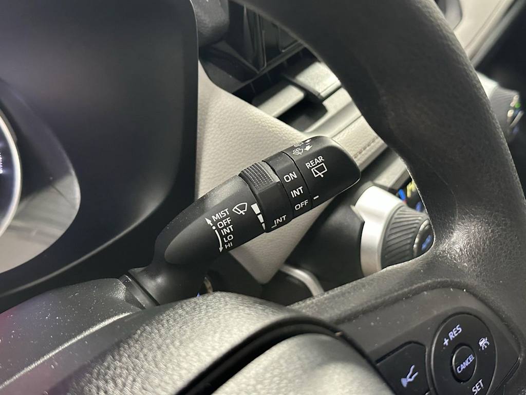 Thumbnail: 2022 Toyota RAV4 - 20