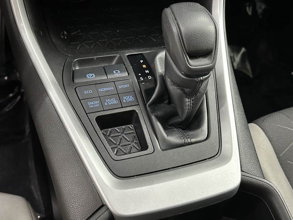 Thumbnail: 2022 Toyota RAV4 - 24