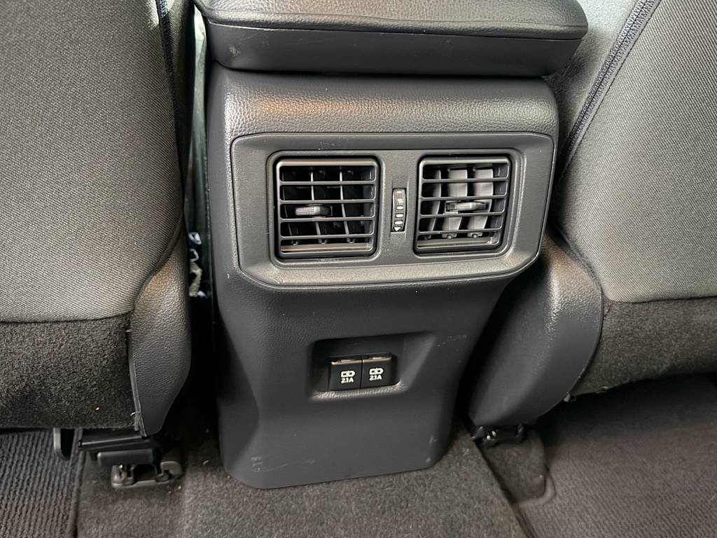 Thumbnail: 2019 Toyota RAV4 - 17