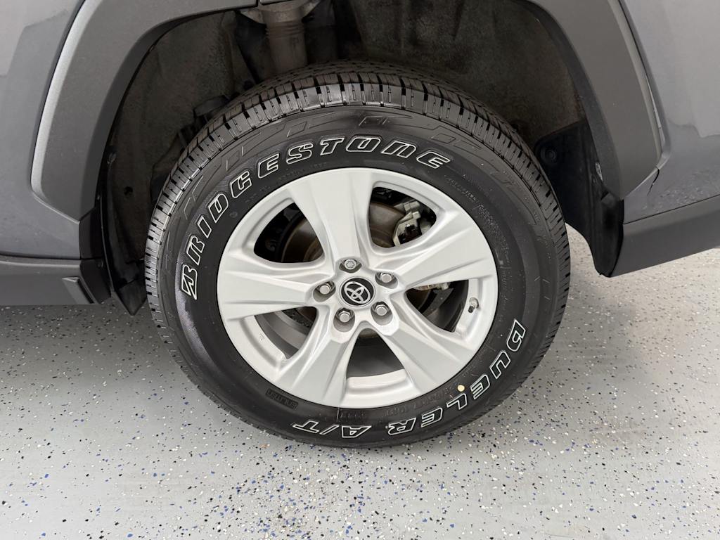 Thumbnail: 2019 Toyota RAV4 - 7