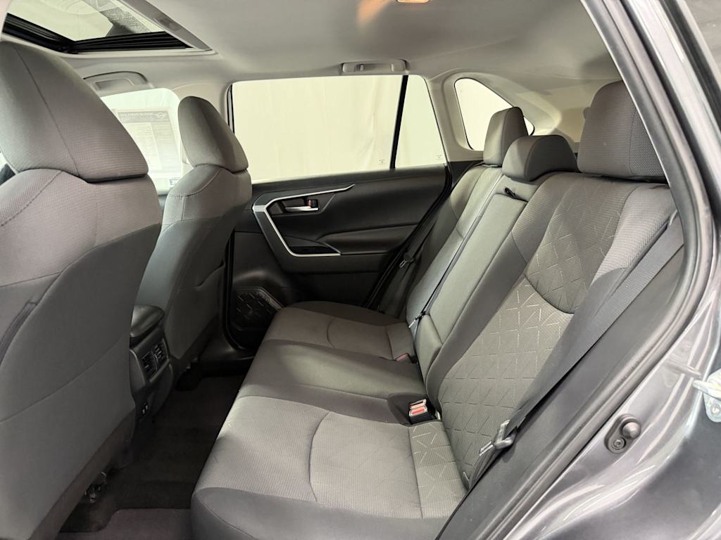Thumbnail: 2019 Toyota RAV4 - 10