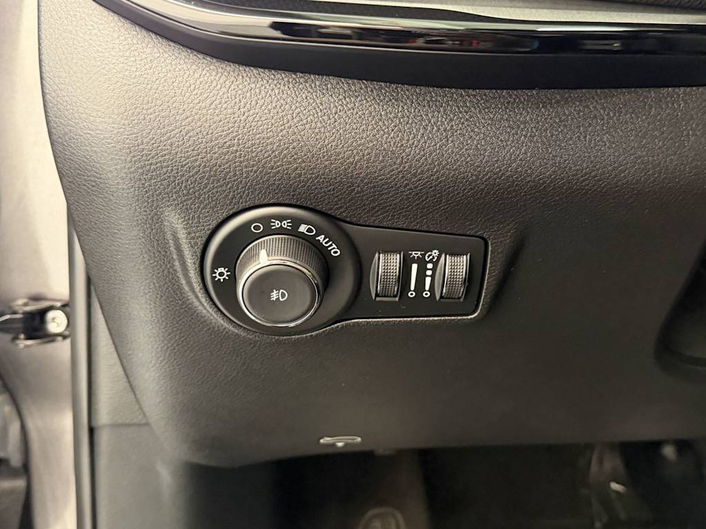 Thumbnail: 2022 Jeep Compass - 20
