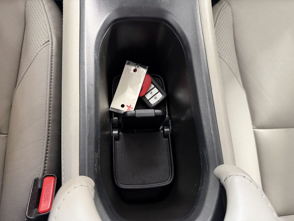 Thumbnail: 2016 Honda HR-V - 15