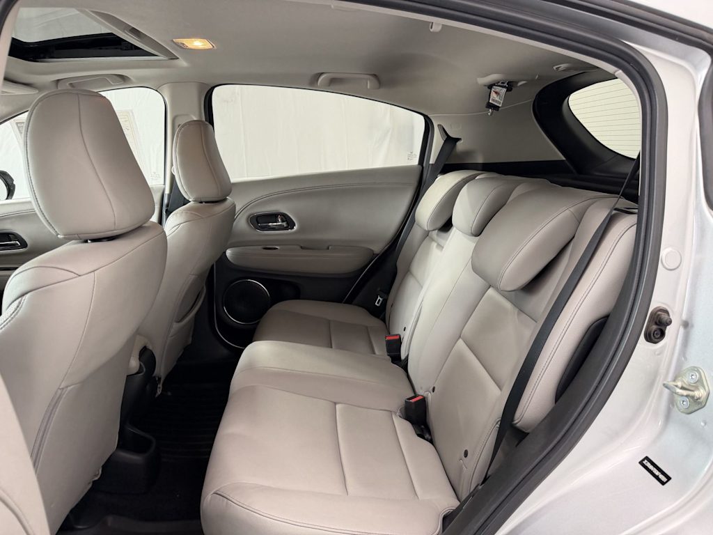 Thumbnail: 2016 Honda HR-V - 9