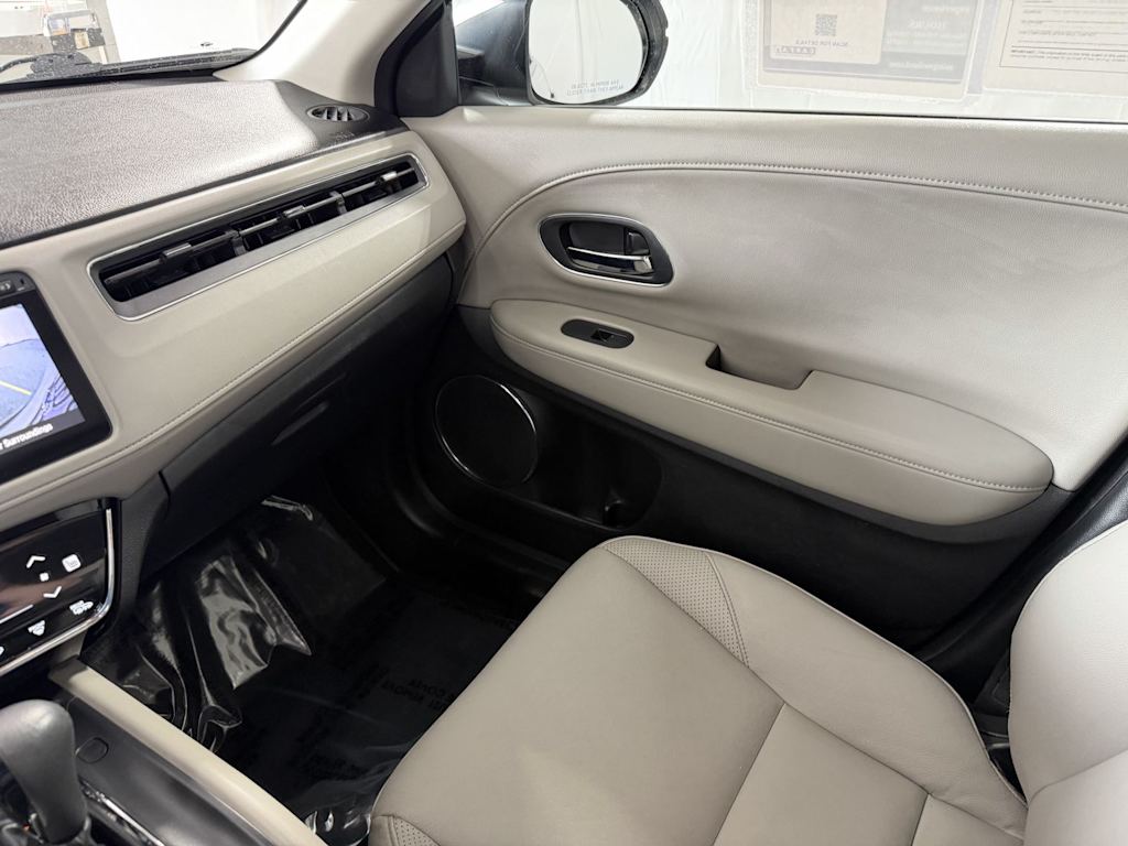Thumbnail: 2016 Honda HR-V - 23
