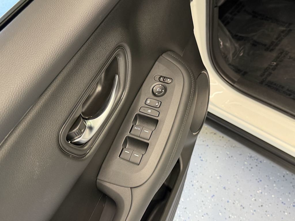 Thumbnail: 2023 Honda HR-V - 18