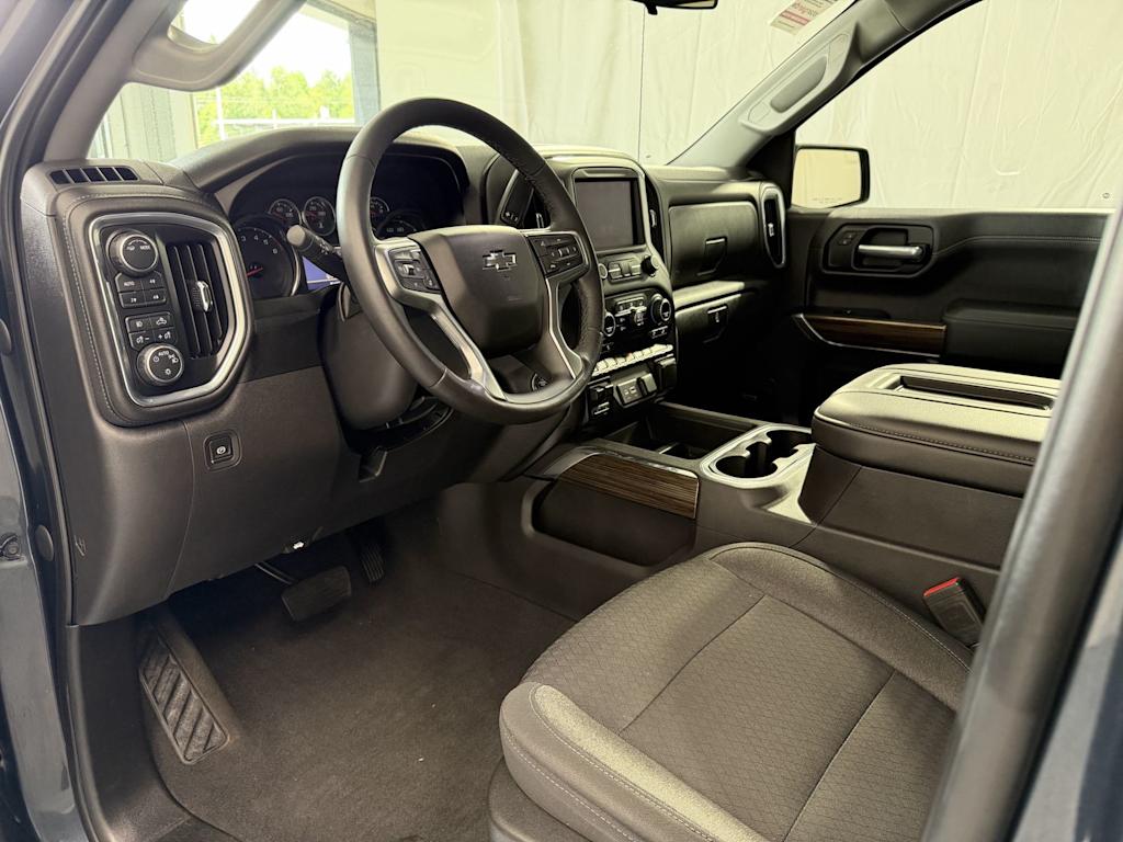 Thumbnail: 2020 Chevrolet Silverado 1500 - 2