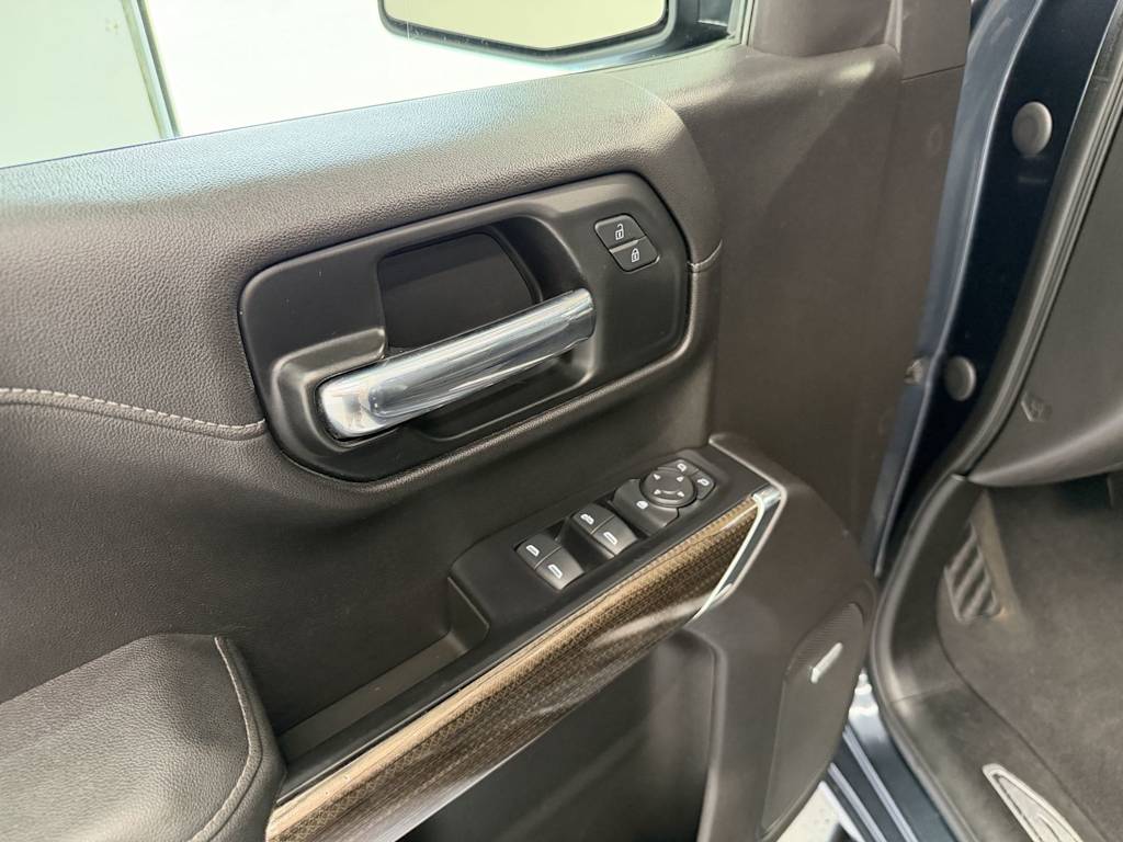 Thumbnail: 2020 Chevrolet Silverado 1500 - 19