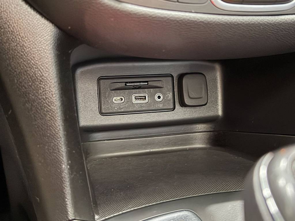 Thumbnail: 2019 Chevrolet Equinox - 24